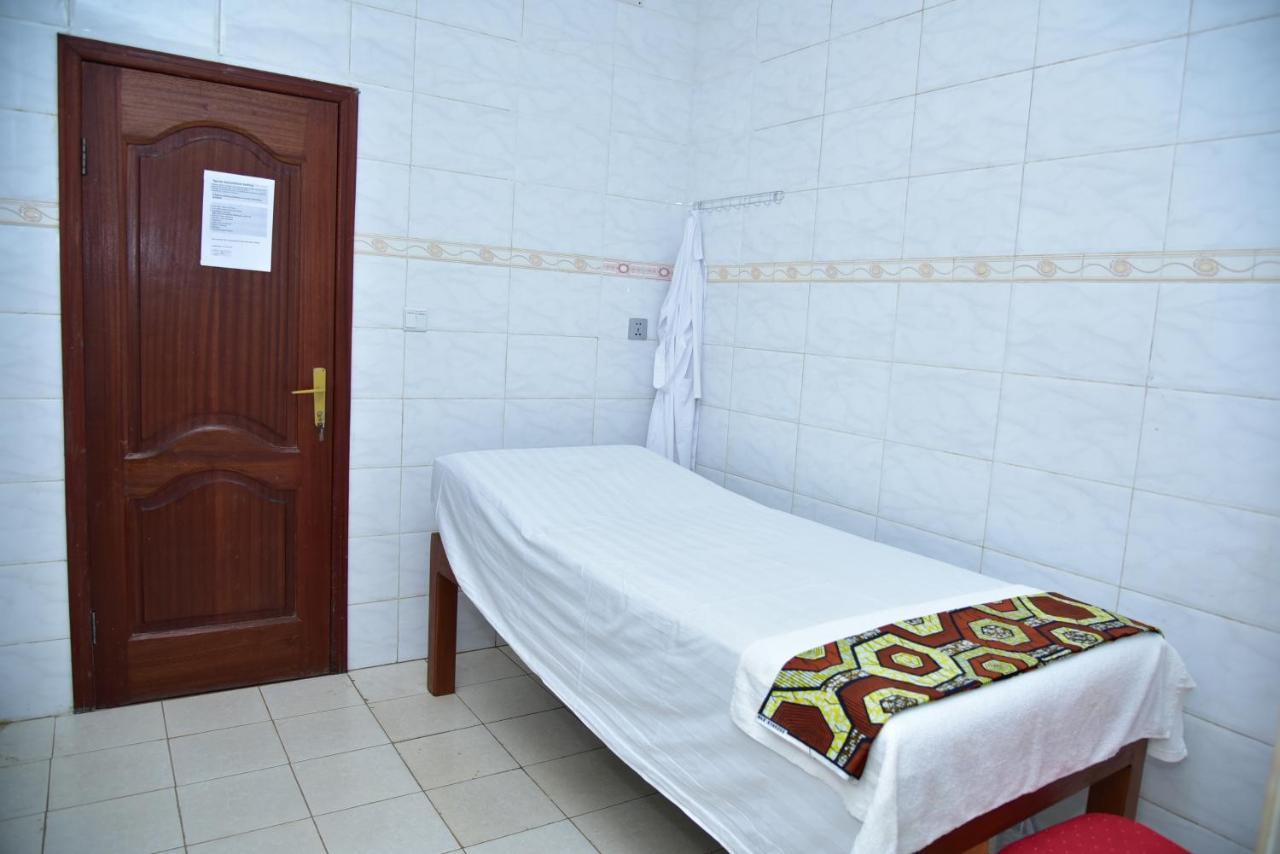 Great Seasons Hotel Кигали Экстерьер фото