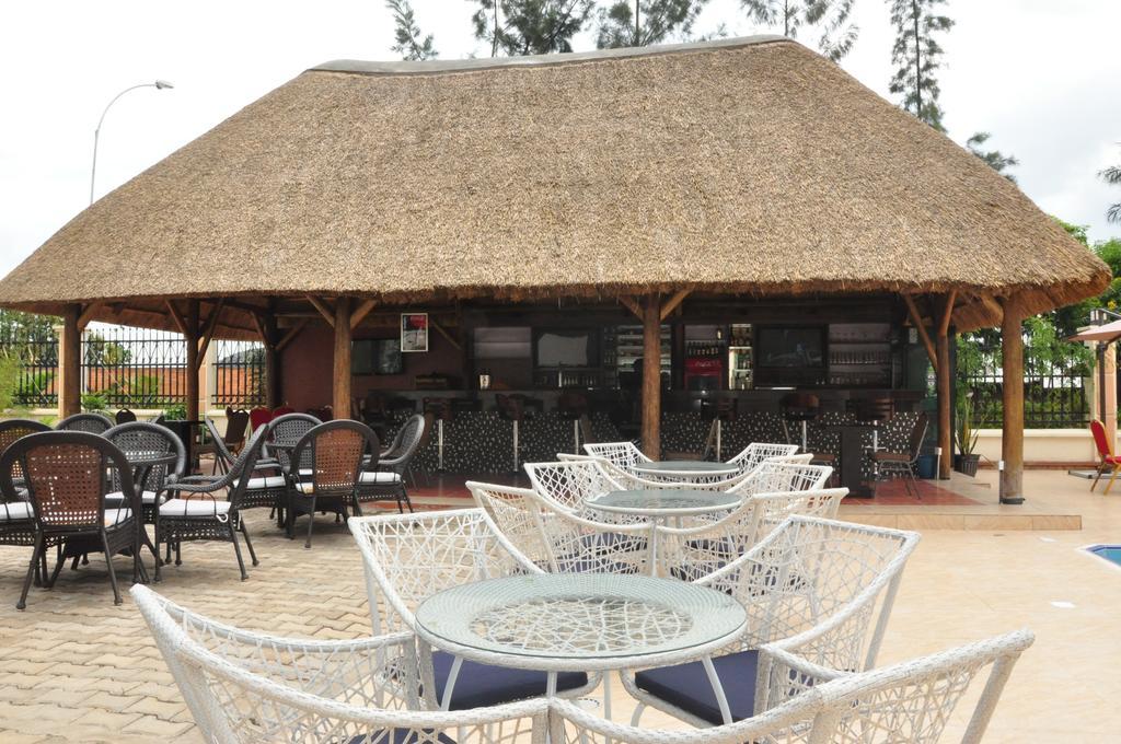 Great Seasons Hotel Кигали Экстерьер фото