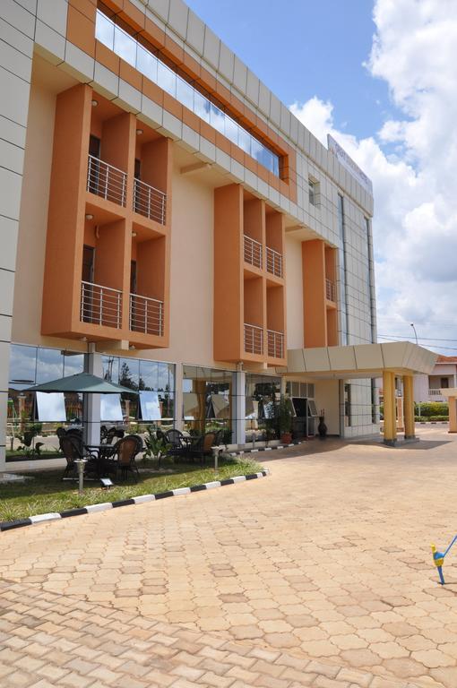 Great Seasons Hotel Кигали Экстерьер фото