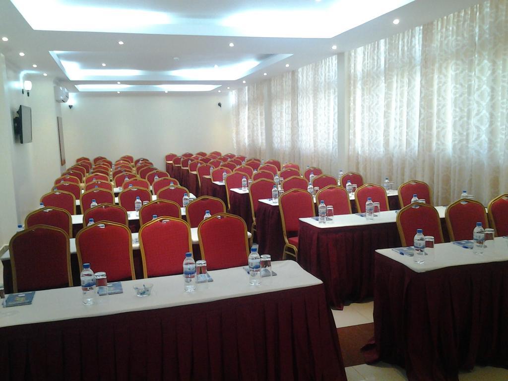 Great Seasons Hotel Кигали Экстерьер фото