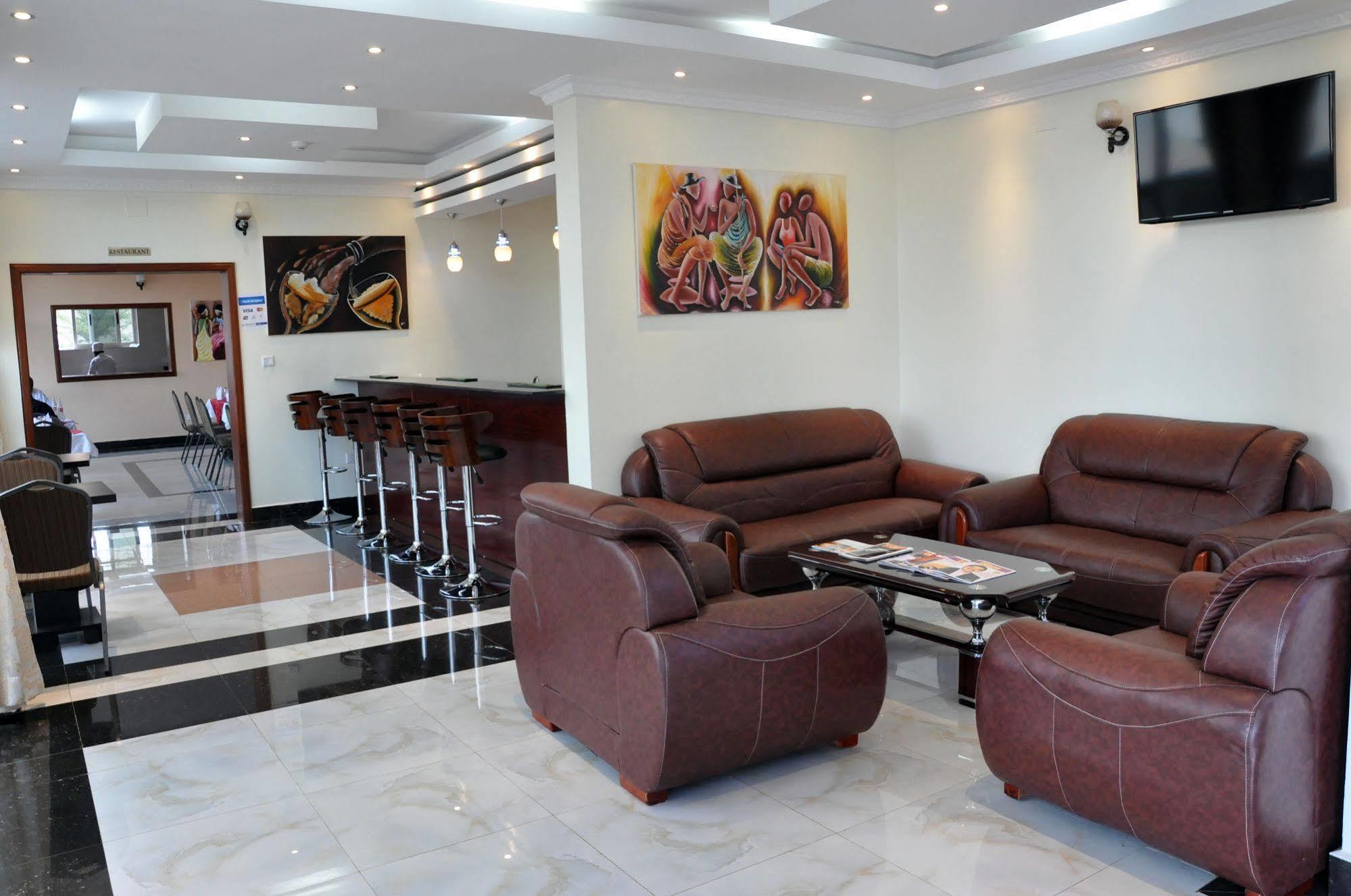 Great Seasons Hotel Кигали Экстерьер фото
