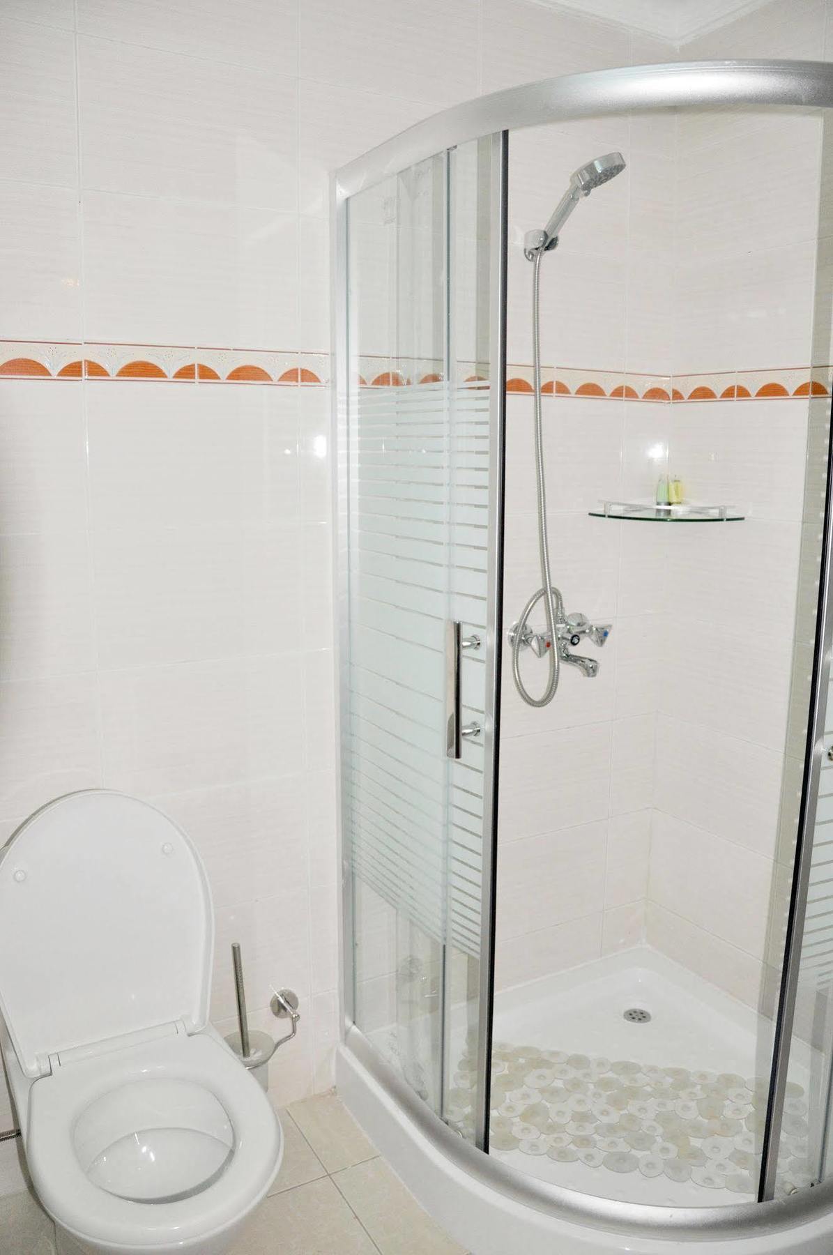 Great Seasons Hotel Кигали Экстерьер фото