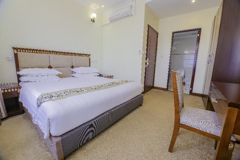 Great Seasons Hotel Кигали Экстерьер фото